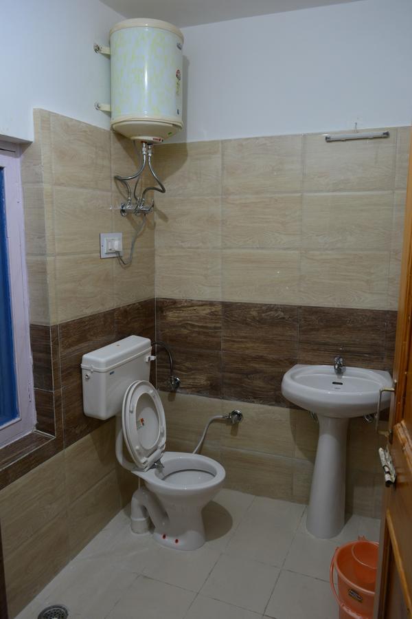 Ambika Bliss Manāli Exterior foto