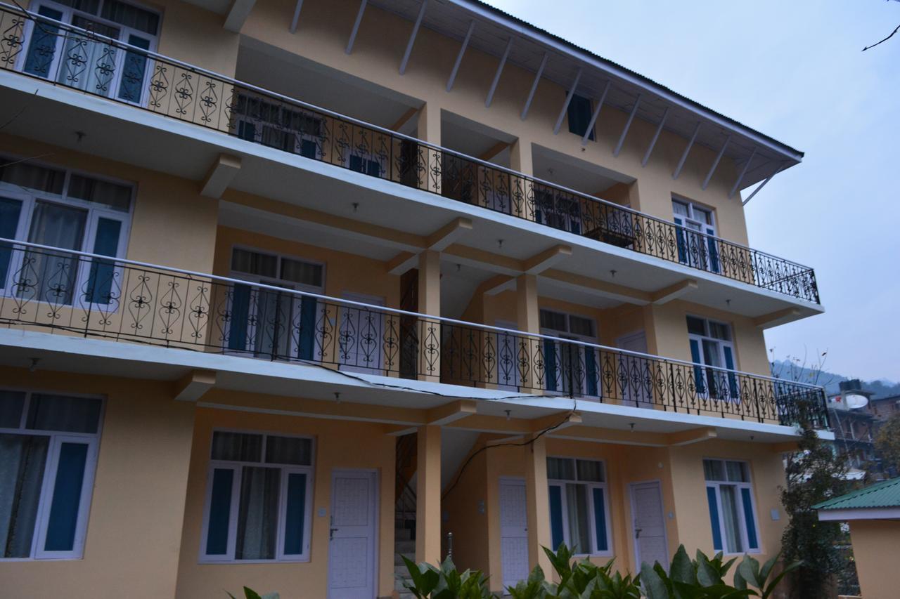 Ambika Bliss Manāli Exterior foto